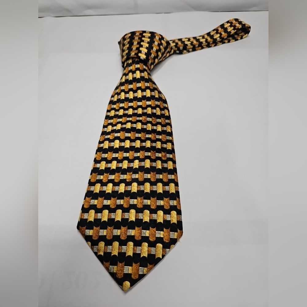 Stylish Black and Gold Men's Tie